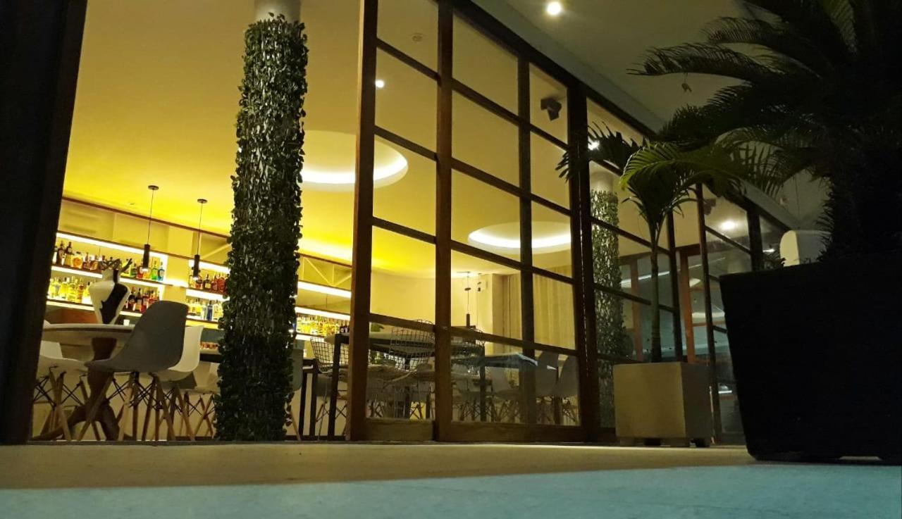 Orlanova Boutique Hotel Арраял-ду-Кабу Экстерьер фото